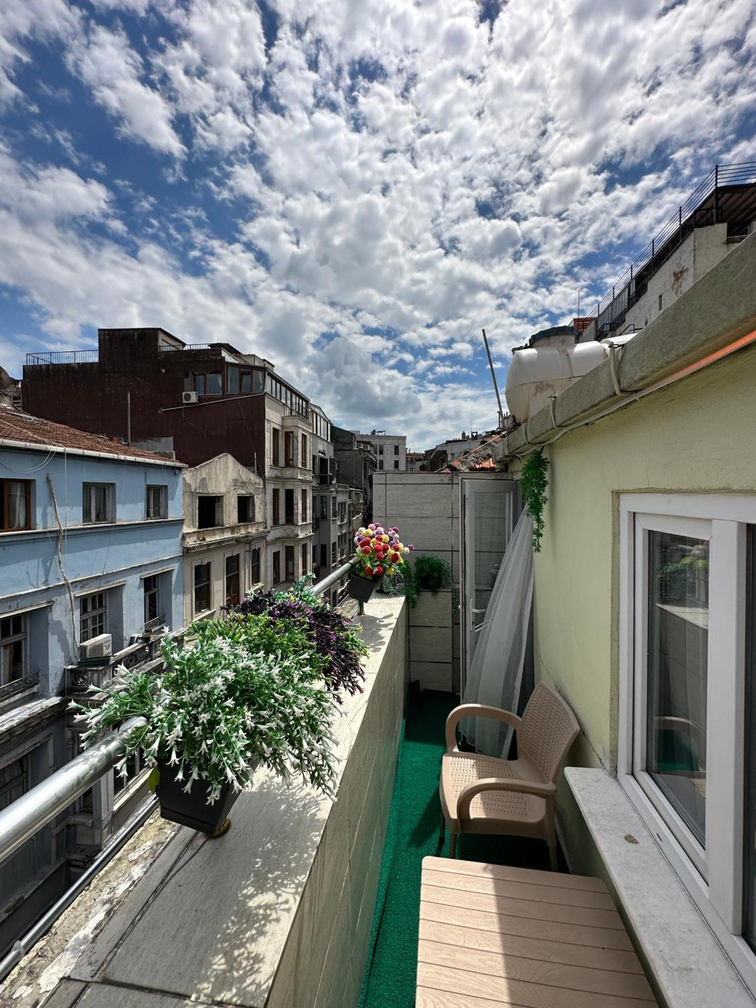 Taksim Istiklal Suites Istanbul Exterior photo